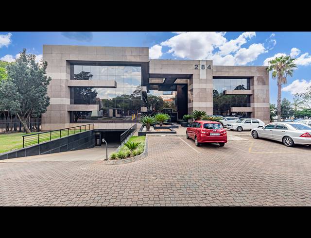 242M² OFFICE TO LET IN FERNDALE
